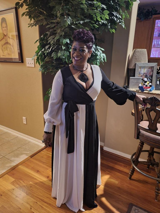 Black/White Long Sleeve Maxi Dress